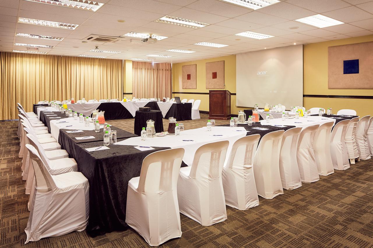 First Group Oceanic Otel Durban Dış mekan fotoğraf